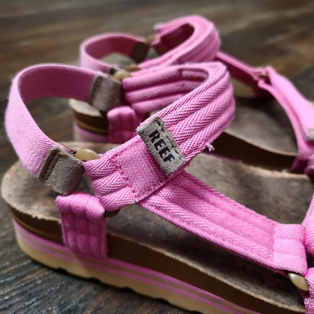 Reef Cushion Rem Hi Sandals in Malibu Pink 9 - Picture 2 of 7